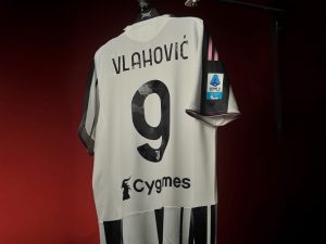 Јувентус домашен дрес 25/26