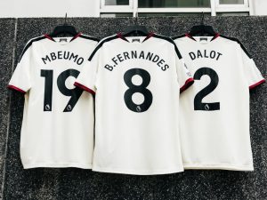 Манчестер Јунајтед трет дрес 26/27