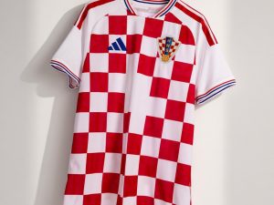Хрватска домашен дрес 26/27